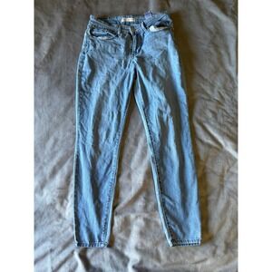 Signature by Levi Strauss & Co Womens Mid-Rise Skinny Jeans Light Wash Denim